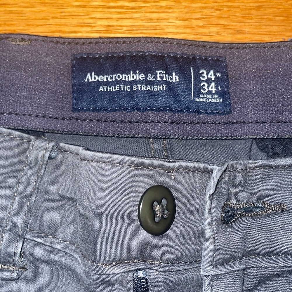 A&F Go-To Athletic Fit Pant in Deep Navy - Picture 4 of 7
